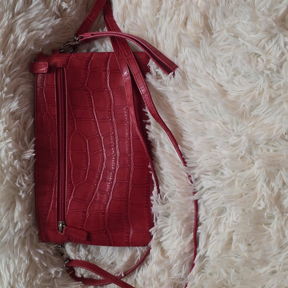 Danier,Elegant Red Crocodile-Embossed Women's Bag
